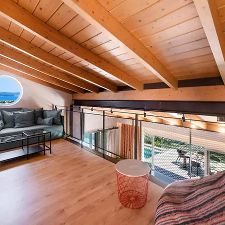 Villa Angelou By *