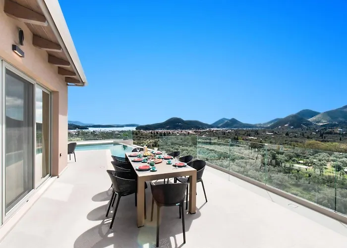 Willa Angelou By Nydri (Lefkada)